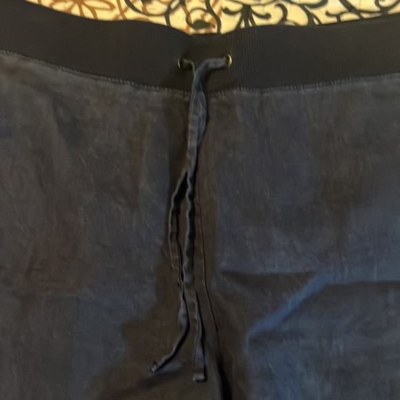 Talbots Navy Linen Shorts - Picture 2 of 5